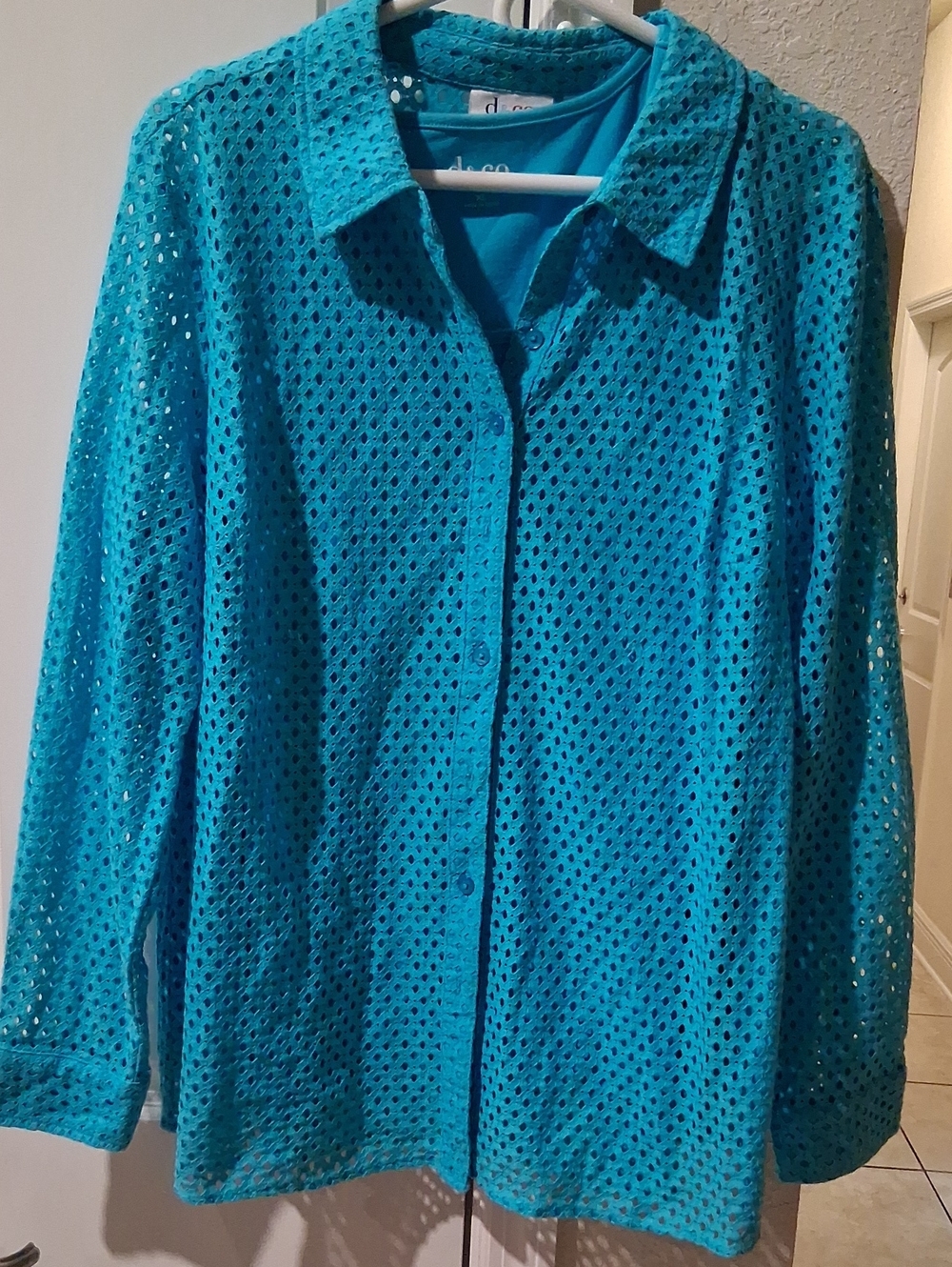 Women's Teal Eyelet Button-Front Shirt - Lightweight Collared Top